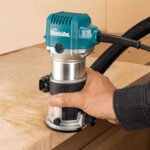 Affleureuse défonceuse 710 W Ø 8 mm en MAKPAC avec 4 bases - MAKITA RT0702CX3J – Image 2